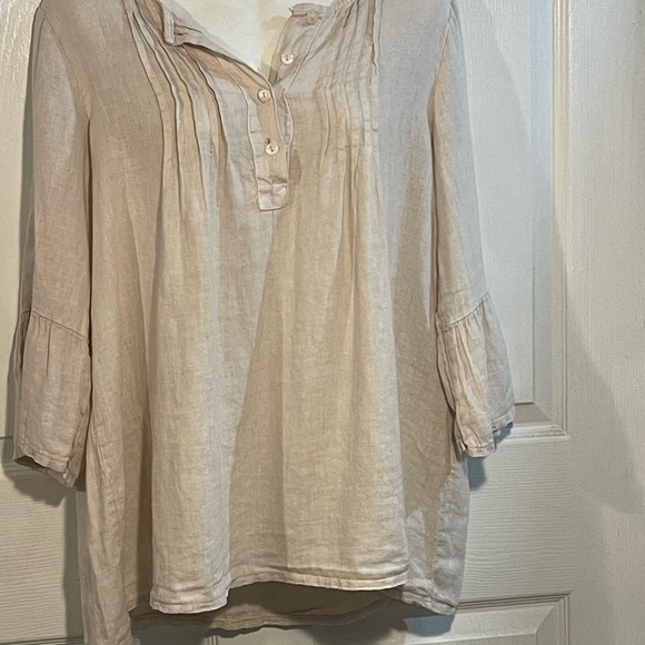 Chic Beige Women's Blouse - Picture 2 of 10